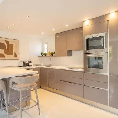 A C 2bdr 6p Sea View- St-tropez